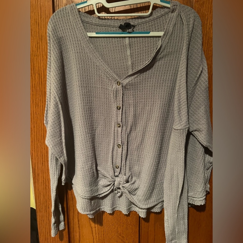 Urban Outfitters Gray Button Up Sweater Size-Medium